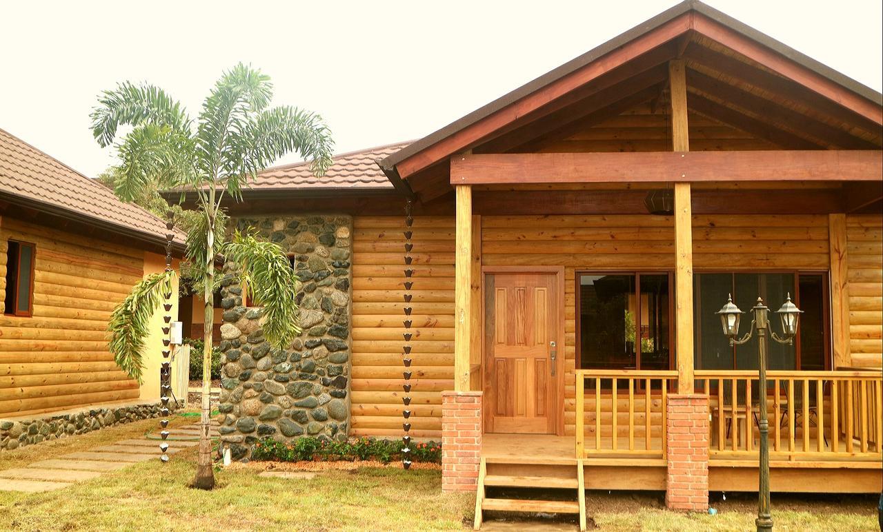 Carmen Hotel&Villas Jarabacoa Exterior foto