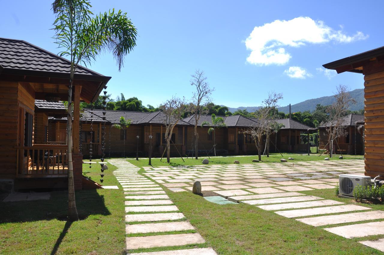 Carmen Hotel&Villas Jarabacoa Exterior foto