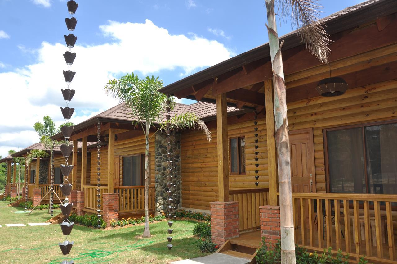 Carmen Hotel&Villas Jarabacoa Exterior foto